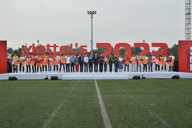 Giải b&oacute;ng đ&aacute; Viettels World Cup 2023 quy tụ 16 đội b&oacute;ng tr&ecirc;n thế giới - Ảnh 1.
