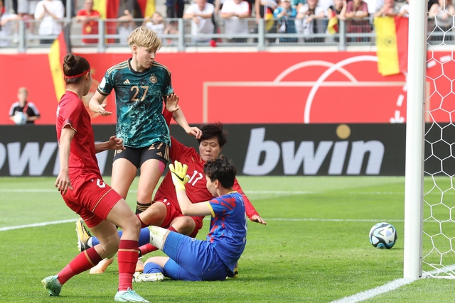 Thanh Nhã xé lưới thủ môn top 5 thế giới, ĐT nữ Việt Nam thua trên thế thắng, tự tin bước vào World Cup - Ảnh 10.