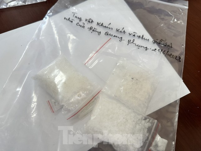 Triệt phá tụ điểm mua bán trái phép chất ma túy trên đảo Lý Sơn - Ảnh 2.