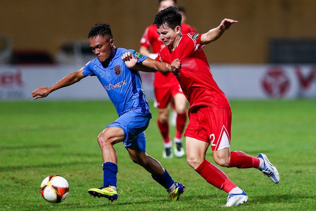 Cựu tuyển thủ Việt Nam rơi nước mắt khi ghi bàn sau 8 năm bị cấm thi đấu - Ảnh 10.