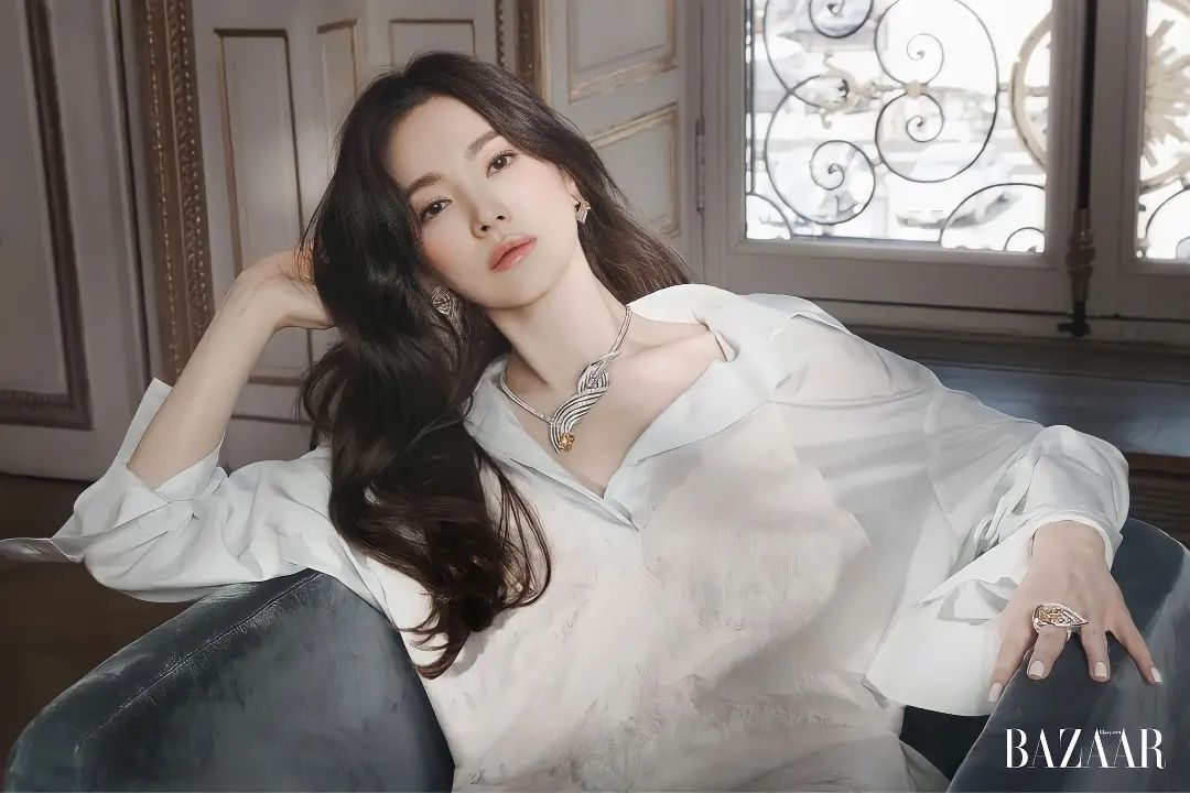 Truyền thông Hàn ca ngợi Song Hye Kyo: Khuôn mặt là vũ khí tuyệt vời nhất - Ảnh 3.