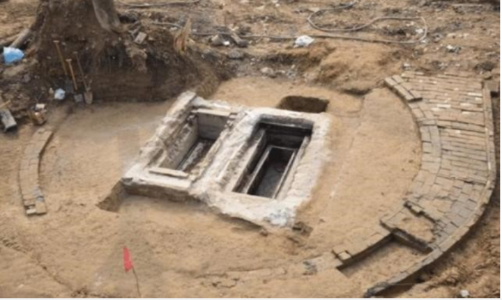 Khai quật mộ cổ, chuyên gia tìm thấy đồ tí hon, ai ngờ giá hơn 3.200 tỷ đồng