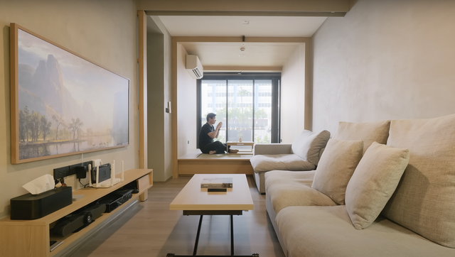 Em g&aacute;i thiết kế nh&agrave; cho anh trai: Căn hộ 33m2 xinh xắn, g&oacute;c n&agrave;o cũng đầy b&igrave;nh y&ecirc;n - Ảnh 1.