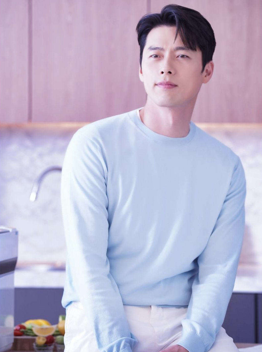 Hyun Bin gây sốt với vẻ ngoài cực phẩm, được bắt gặp đưa nhân vật đặc biệt tới nơi làm việc - Ảnh 4.