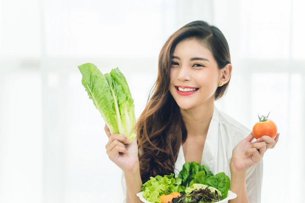 7 thực phẩm chị em nên ăn trong mùa hè để có làn da căng bóng, sạch mụn, tránh tác hại của ánh mặt trời - Ảnh 1.