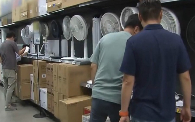 Ứng phó giá điện tăng, người Hàn đổ xô mua thiết bị tiết kiệm điện