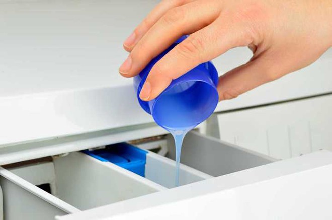 Máy giặt phun trào khiến gia chủ bất lực: Tình trạng này vì đâu và phải giải quyết thế nào? - Ảnh 5.