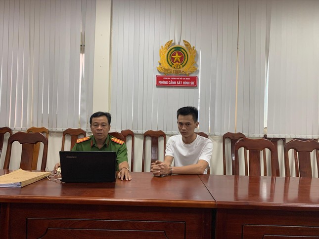 Từ vua b&oacute;ng chuyền phủi th&agrave;nh tr&ugrave;m bu&ocirc;n si&ecirc;u xe - Ảnh 1.