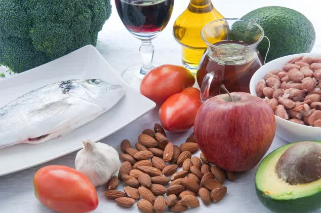 BS tim mạch chia sẻ 3 nhóm thực phẩm càng ăn nhiều mỡ máu càng tăng, có hại cho tim - Ảnh 4.