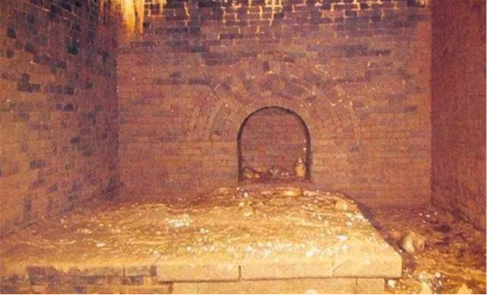 Khai quật ngôi mộ vỏn vẹn 31m2 nhưng vàng ở đâu cũng có, chuyên gia: ''Chỉ 1 viên ngọc đã ngang giá hàng trăm biệt thự''