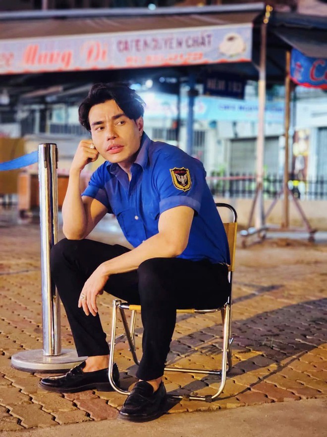Nam diễn viên Việt sở hữu nhà mặt phố 7 tỷ và xế hộp xịn xò bất ngờ bị team qua đường bắt gặp làm bảo vệ? - Ảnh 5.