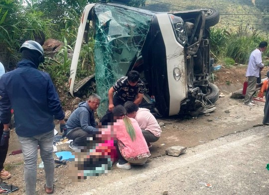 Thông tin mới vụ tai nạn 4 khách Trung Quốc chết trên đèo Khánh Lê - Ảnh 2.