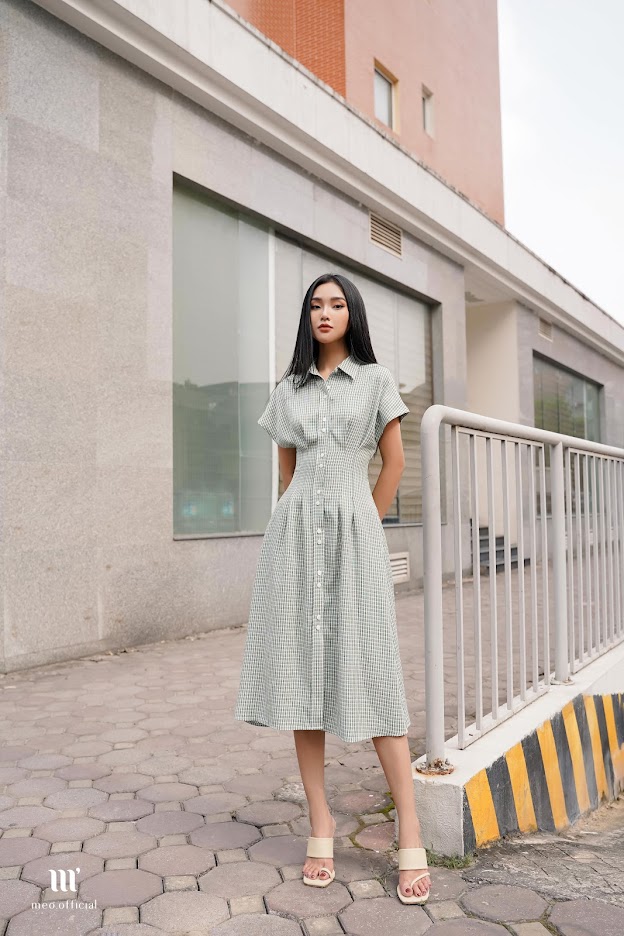 Gợi &yacute; 10 mẫu v&aacute;y sơ mi để n&agrave;ng c&ocirc;ng sở tuổi 30 mặc đẹp như nữ ch&iacute;nh ng&ocirc;n t&igrave;nh - Ảnh 21.