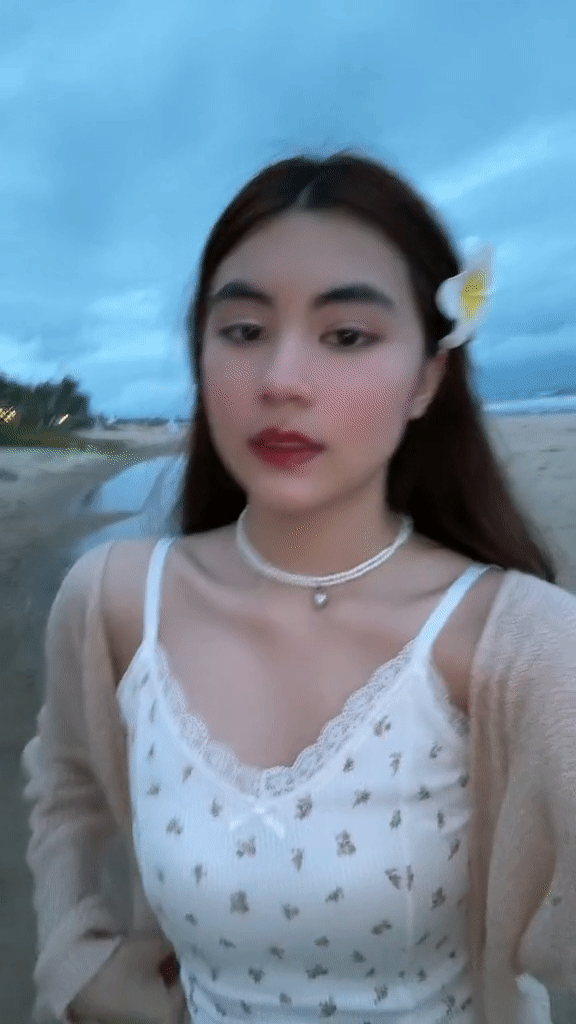 Con gái út của Quyền Linh xinh sắc sảo, không thay đổi điểm này để giống ba - Ảnh 1. Con gái út của Quyền Linh xinh sắc sảo, không thay đổi điểm này để giống ba - Ảnh 1.