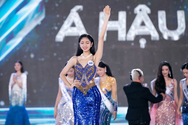 Chung kết Miss World Vietnam 2023: Ấn tượng với khoảnh khắc đăng quang của Huỳnh Trần Ý Nhi - Ảnh 26.