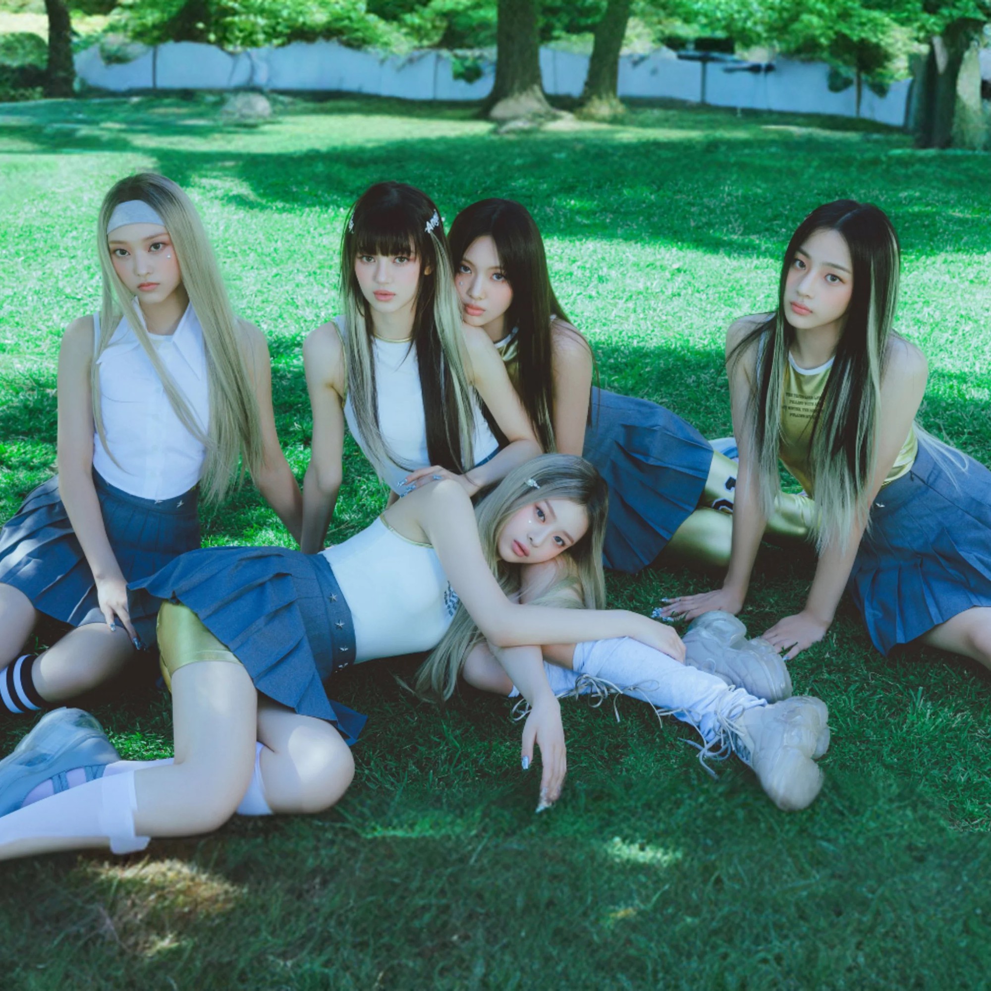 Pitchfork chấm điểm album NewJeans cao hơn cả BTS, BLACKPINK