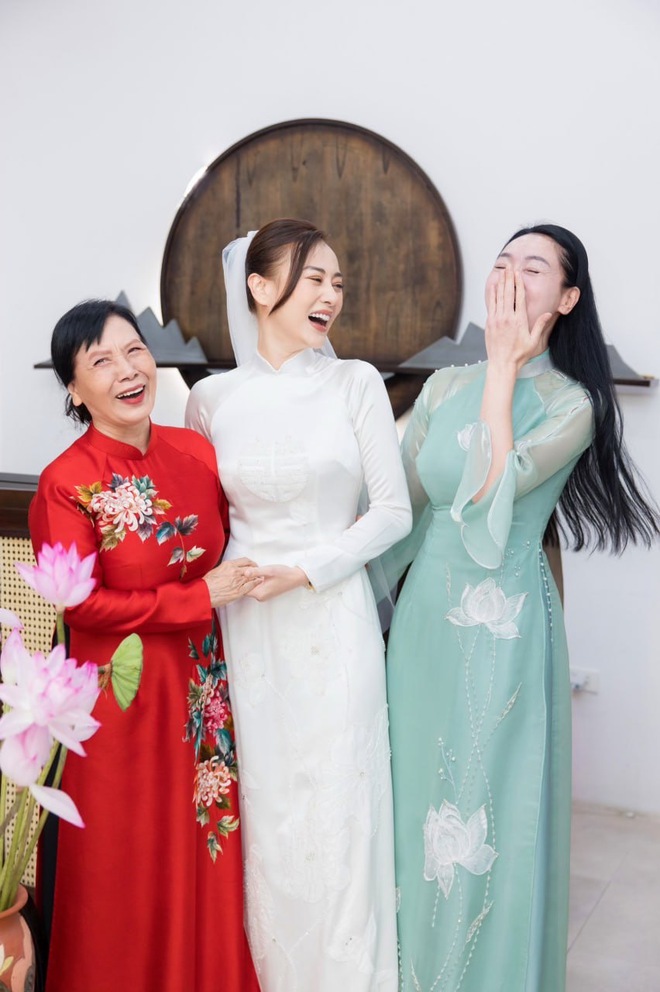 Vbiz rần rần với loạt hỷ sự: 2 đ&aacute;m hỏi chung ng&agrave;y, 1 sao nam bất ngờ tổ chức tiệc cưới - Ảnh 7.
