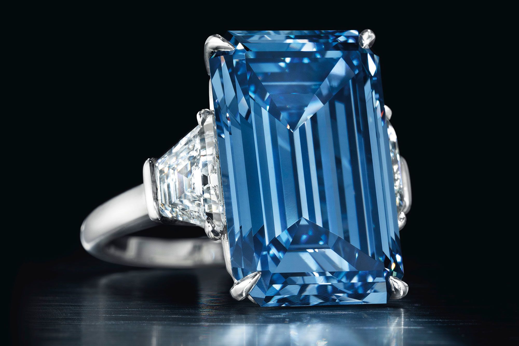 Chiêm ngưỡng những chiếc nhẫn kim cương đắt nhất thế giới: Giá trị liên thành, đẹp không tỳ vết, có tiền chưa chắc đã mua được