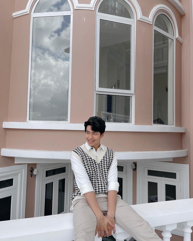 Hotboy đ&oacute;ng phim mới của VFC: Từng l&agrave; bạn trai H&ograve;a Minzy, chuẩn gương mặt H&agrave;n Quốc - Ảnh 2.