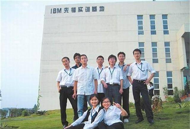 Thi 2 lần không đỗ đại học, cô gái vẫn được 3 công ty đa quốc gia mời về làm việc nhờ khả năng này - Ảnh 3. Thi 2 lần không đỗ đại học, cô gái vẫn được 3 công ty đa quốc gia mời về làm việc nhờ khả năng này - Ảnh 3.