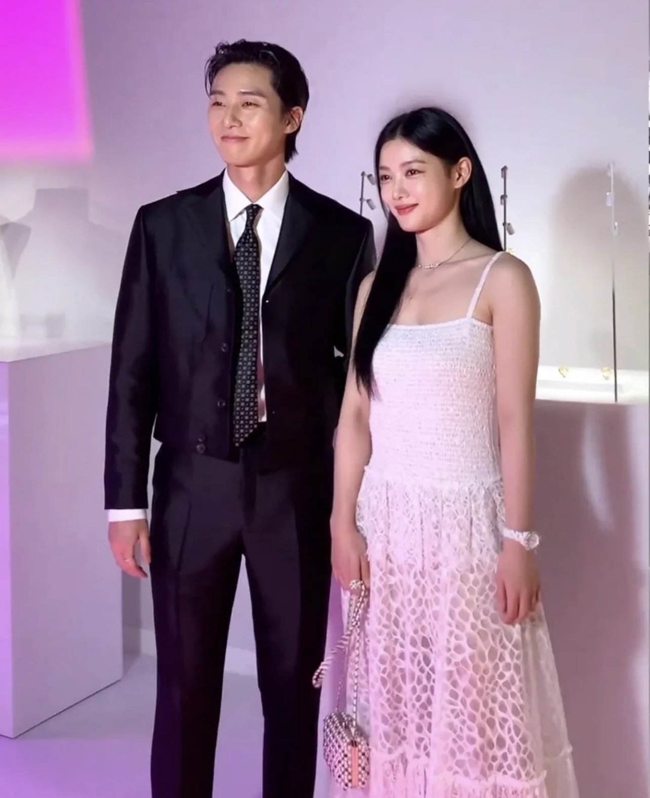 Park Seo Joon đọ sắc cùng bạn thân tại event Chanel, 1 nữ diễn viên chiếm spotlight khi Jennie vắng mặt - Ảnh 7.