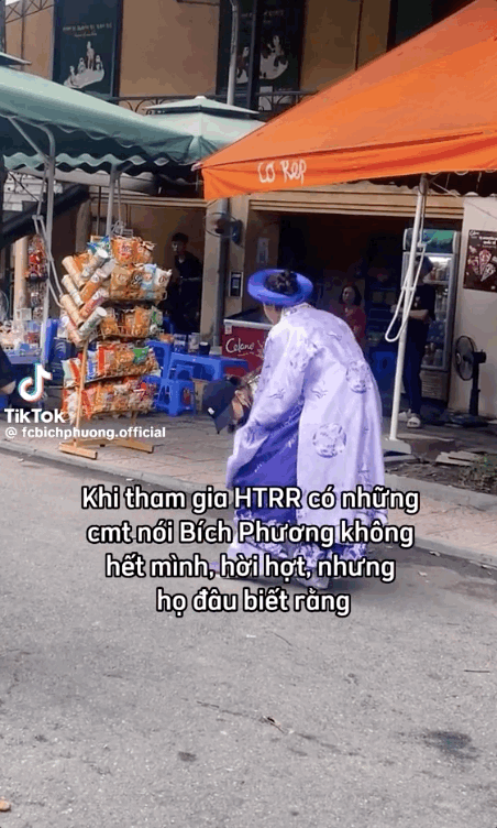 Bích Phương đau đớn đến mức bật khóc giữa đường, chuyện gì đây? - Ảnh 3.