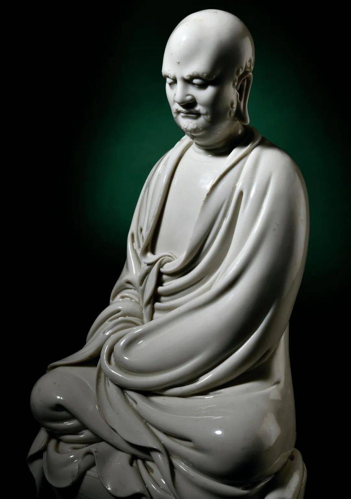 Tình cờ mua bức tượng cũ với giá 1,3 triệu đồng, người đàn ông không ngờ bán được giá gấp 30.000 lần