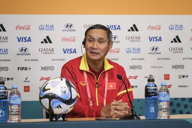 HLV Mai Đức Chung úp mở chuyện chia tay đội tuyển nữ Việt Nam sau World Cup 2023 - Ảnh 1.