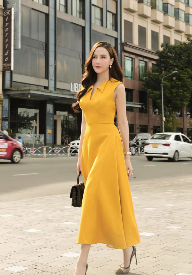 10 mẫu váy trơn màu hack dáng cực khéo dành cho nàng công sở tuổi 30 - Ảnh 19.
