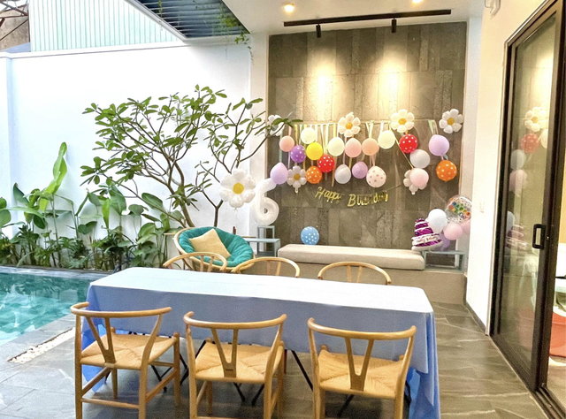Vợ chồng gom tiền 5 năm xây nhà rộng 210m2, góc nào cũng có cây xanh - Ảnh 6.