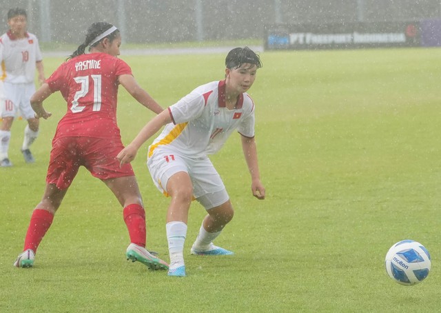 U19 nữ Việt Nam dội mưa bàn thắng trước U19 Singapore - Ảnh 6.