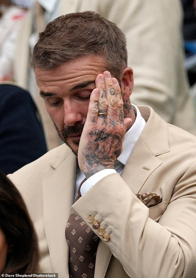 Hình ảnh David Beckham gà gật trên khán đài gây chú ý - Ảnh 5.