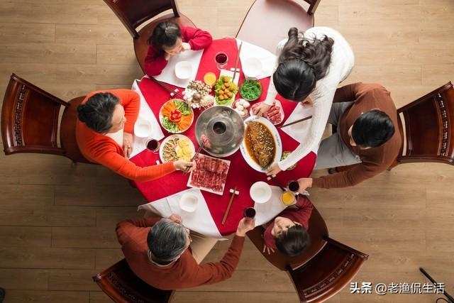 Có hơn 6 tỷ đồng ở tuổi 72, tôi vẫn ghen tỵ với hàng xóm lương hưu 9 triệu: Về già nhiều tiền chưa chắc đã sướng vì một nguyên do đau lòng - Ảnh 2.