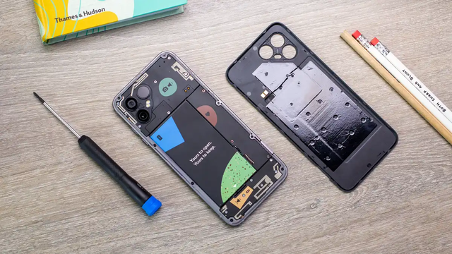 Nếu iPhone qu&aacute; nh&agrave;m ch&aacute;n, thử ngay mẫu điện thoại lắp gh&eacute;p như đồ chơi lego đang g&acirc;y sốt thị trường - Ảnh 1.