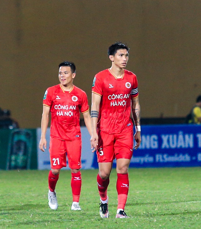 Quang Hải buồn b&atilde; v&igrave; s&uacute;t trượt penalty, CLB CAHN bị loại tại v&ograve;ng 1/8 C&uacute;p Quốc gia 2023 - Ảnh 6.