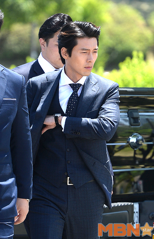 Nam phụ King The Land gây sốt vì hôn lễ khủng: Hyun Bin soái như đóng phim, 1 nữ thần gây tranh cãi giữa dàn sao - Ảnh 4.