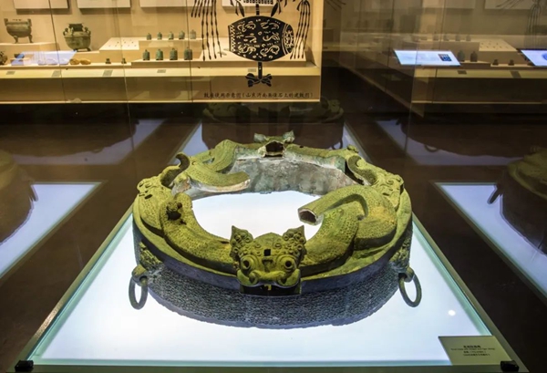 Bảo vật 2.500 năm có 'rồng chầu hổ phục' khiến công nghệ hiện đại không thể làm giả