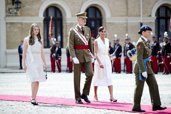 Từng được mệnh danh “công chúa đẹp nhất châu Âu”, Nữ vương tương lai Tây Ban Nha hiện ra sao?