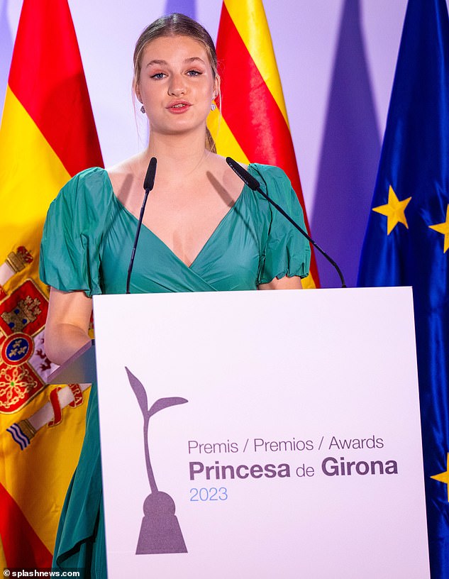 Từng được mệnh danh “công chúa đẹp nhất châu Âu”, Nữ vương tương lai Tây Ban Nha hiện ra sao?