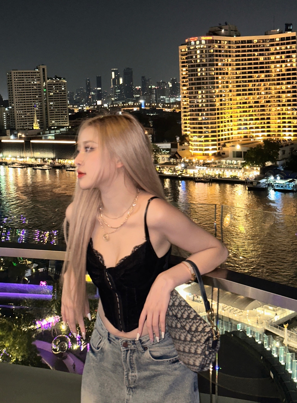 Rosé Việt Nam xả loạt ảnh đi xem concert, nhan sắc được dân mạng hết lời ngợi khen - Ảnh 4.