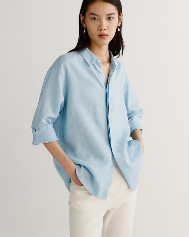 Nhìn trang phục của Jisoo lại mê mẩn kiểu áo sơ mi xanh dáng rộng - Ảnh 9.