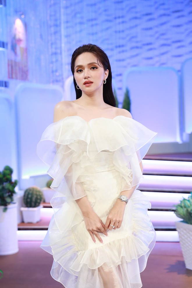 Nàng hậu Vbiz từng bị lập nhóm antifan cực căng, phải huỷ show và ở ẩn gần nửa năm để tránh bão giờ ra sao? - Ảnh 2. Nàng hậu Vbiz từng bị lập nhóm antifan cực căng, phải huỷ show và ở ẩn gần nửa năm để tránh bão giờ ra sao? - Ảnh 2.