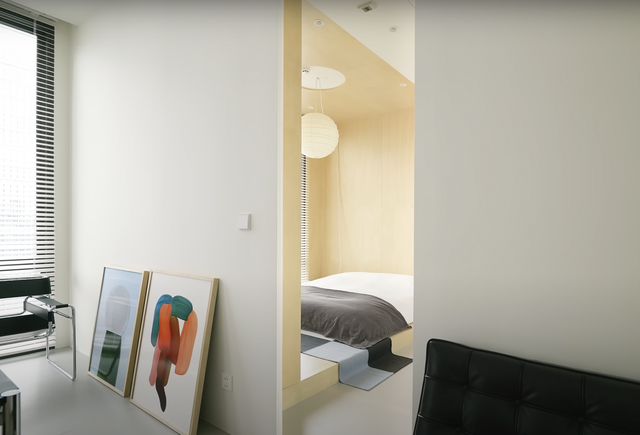 Căn nhà 47m2 nhưng sắp xếp quá khéo: Màu sắc rất quan trọng để nới rộng không gian - Ảnh 9.