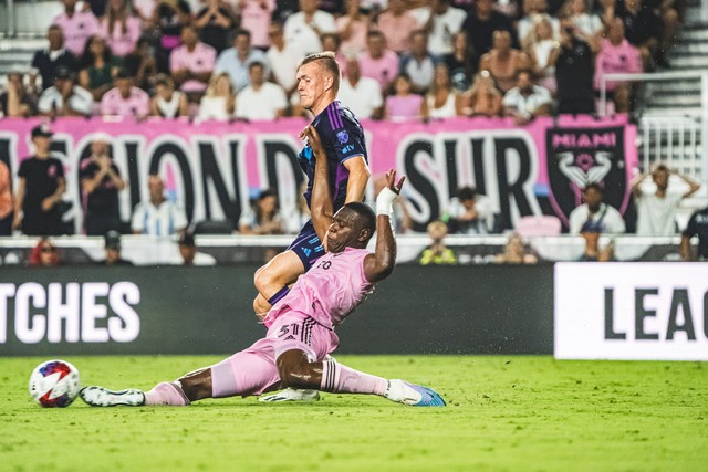 Messi ghi b&agrave;n trận thứ 5 li&ecirc;n tiếp, đưa Inter Miami tiến gần tới chức v&ocirc; địch - Ảnh 6.