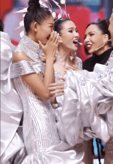 Si&ecirc;u mẫu Anh Thư ngơ ng&aacute;c v&agrave; hoang mang khi th&agrave;nh vi&ecirc;n trong đội th&agrave;nh Qu&aacute;n qu&acirc;n, nguy&ecirc;n nh&acirc;n l&agrave; g&igrave;? - Ảnh 5.