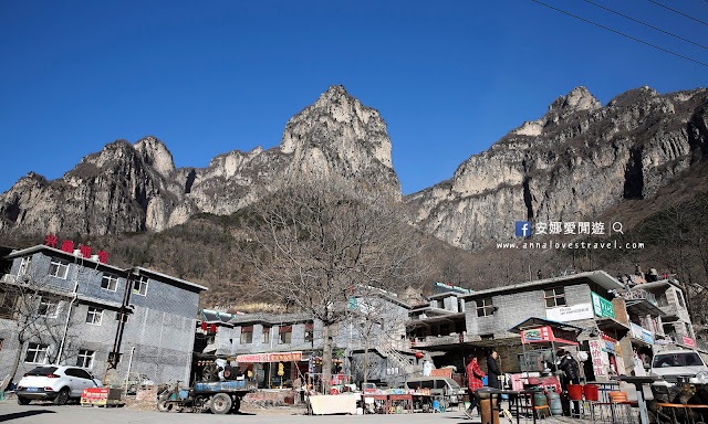 Ngôi làng tách biệt với thế giới, người dân từng phải đục đường xuyên núi, giờ thành địa điểm du lịch doanh thu triệu USD