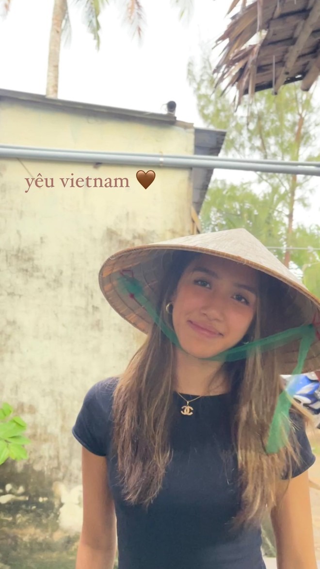Con gái Thái VG lần đầu giới thiệu bản thân bằng tiếng Việt - Ảnh 2.