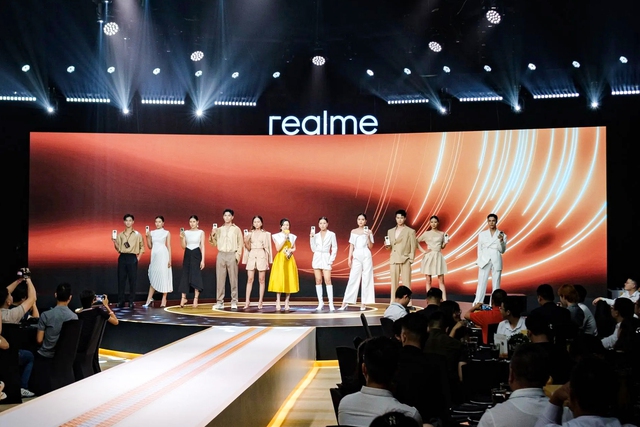 realme 11 series ra mắt tại Việt Nam: Thiết kế mới, lần đầu có camera 200MP! - Ảnh 2.
