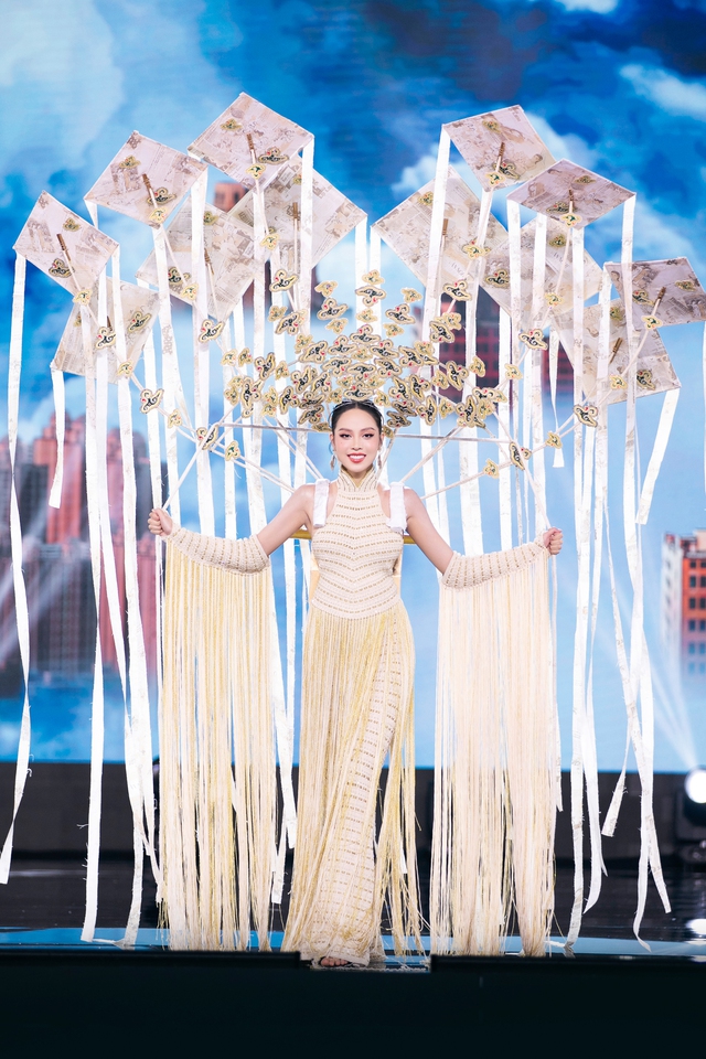 Mãn nhãn đêm thi Trang phục dân tộc Miss Grand Vietnam: Thiên Ân diễn xuất thần, loạt thiết kế ấn tượng đến bất ngờ - Ảnh 7.