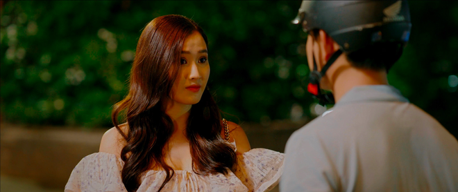 Ảnh đời thực quyến rũ của c&ocirc; n&agrave;ng tiểu tam phim L&agrave;ng trong phố - Ảnh 2.